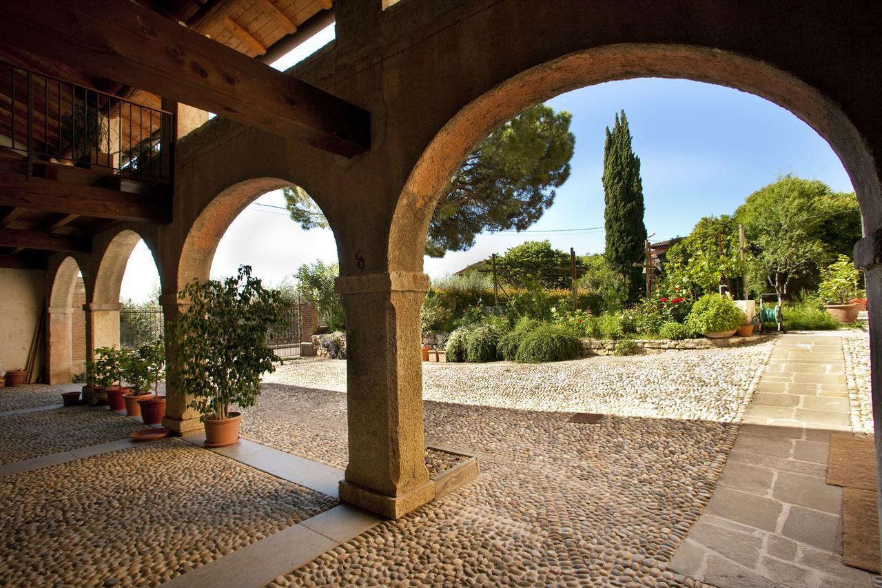 Agrigturismo Monte Cicogna Villa Moniga del Garda Exterior photo