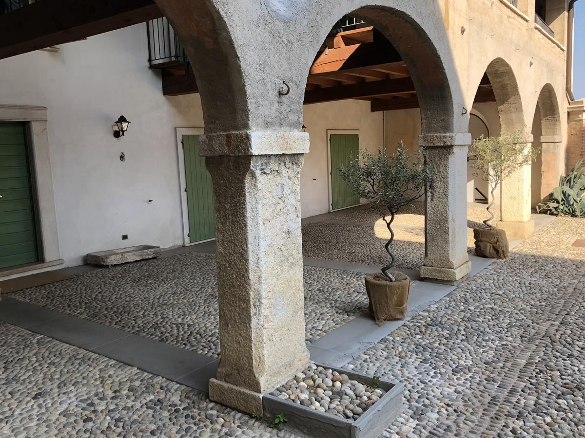 Agrigturismo Monte Cicogna Villa Moniga del Garda Exterior photo